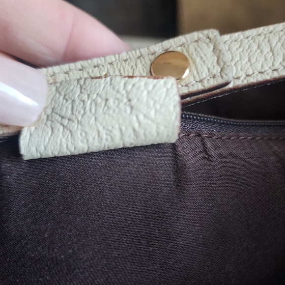 Gucci GG Canvas Medium Abbey Shoulder Bag - Picture 13 of 15